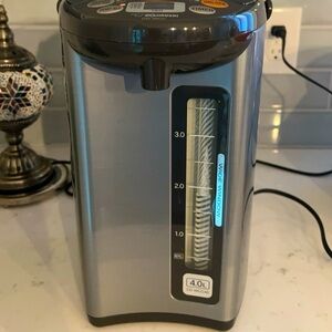 Zojirushi water boiler/warmer,CD-Wcc40,136oz